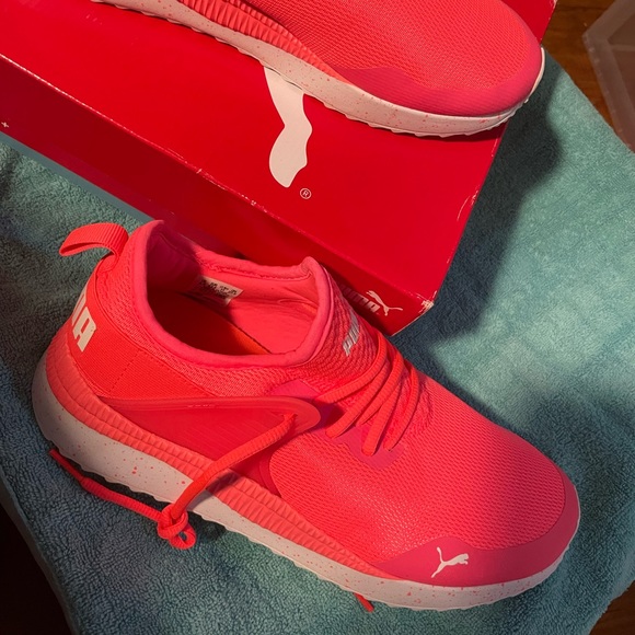 Brand New PUMA Sneakers SoftFoam optimal, comfort - Picture 2 of 2